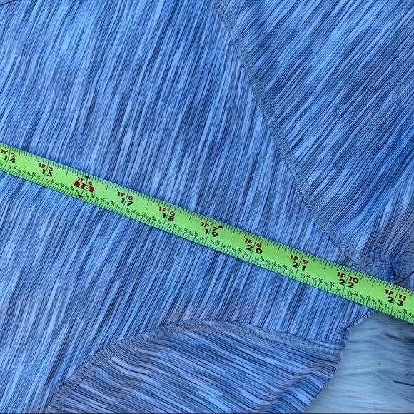 Plus size active shirt Velocity Women’s Pullover Top Shirt Gray V Neck n… - Picture 7 of 7